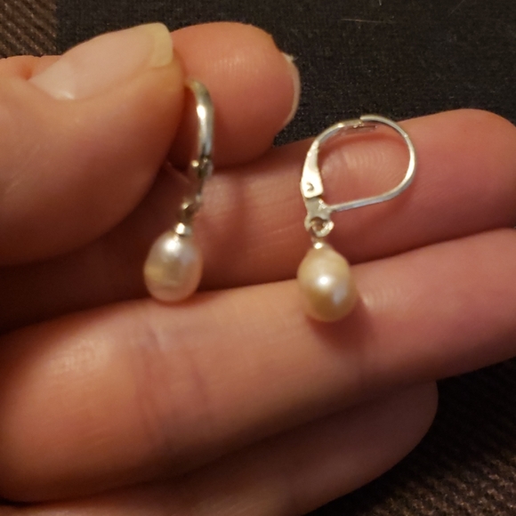 Earings - Picture 4 of 5